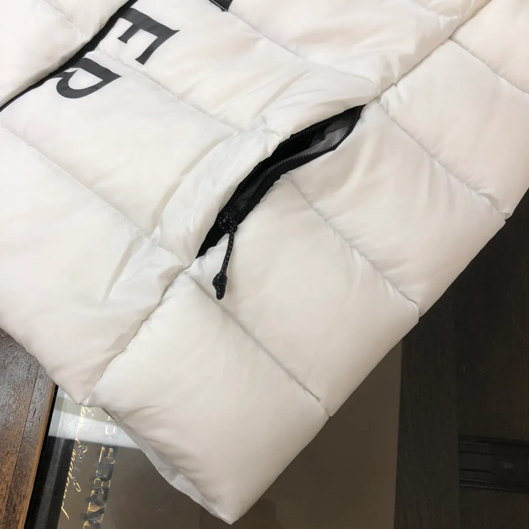 🔥🔥Moncler 24 New Arrival！ ！ ！ ！ 100% Breathable ， ！ 90% Rebound ， ！ ， ！ 、 ！ Versatile ❤️ ：Black White Size：12345（M～3xl）